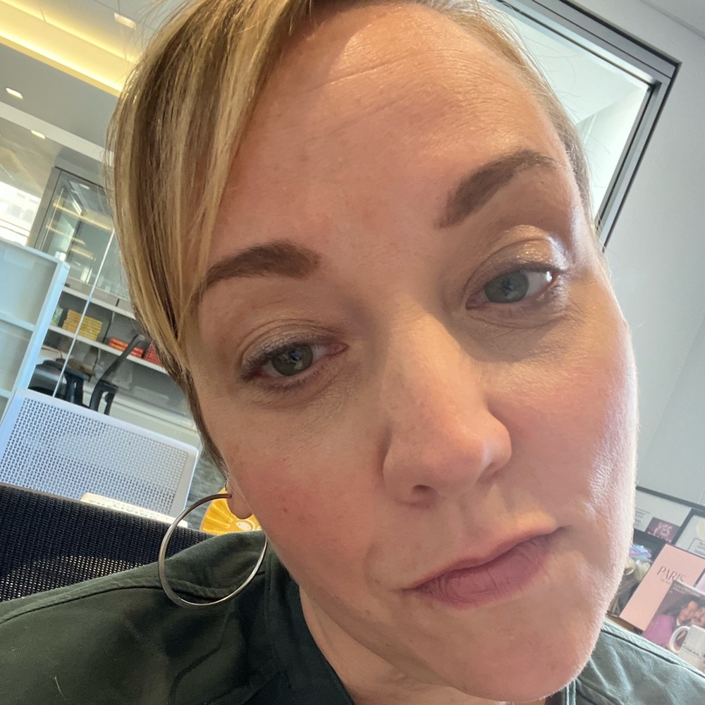 Meet your Posher, Carrie